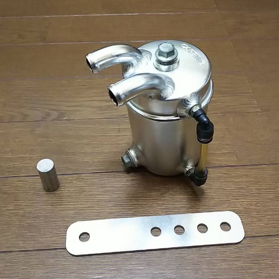 オクヤマ社製 オイルキャッチタンク NDロードスター用ステー&ホース付