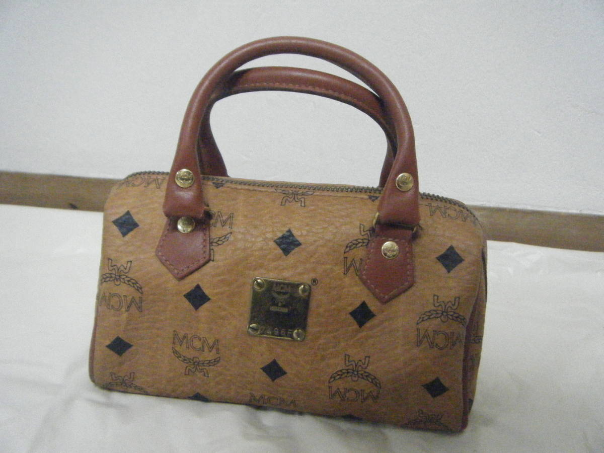 MCM エムシーエム 金具付 ロゴ総柄 ミニバッグ ハンドバッグ MCM エムシーエム 金具付 ロゴ総柄 ミニバッグ ハンドバッグ