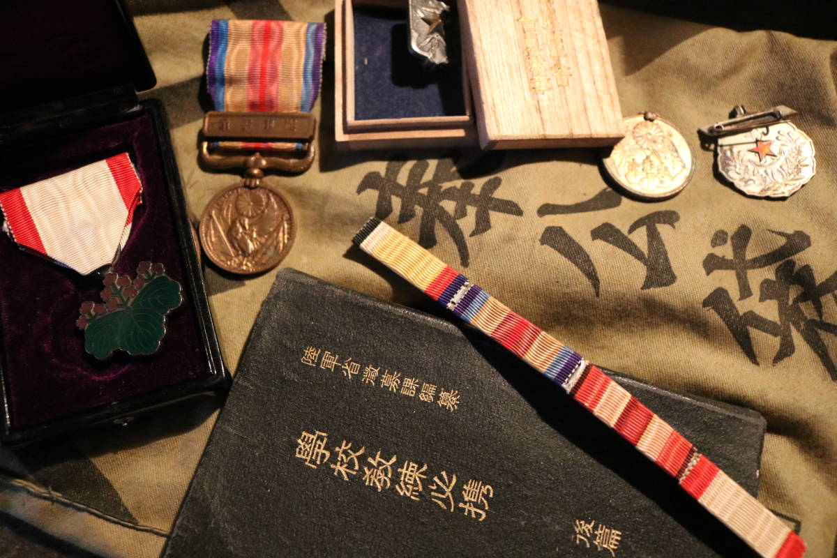 旧日本軍 勲章 - 陸軍 Yahoo!オークション 記章 大日本帝国 徽章 軍隊 