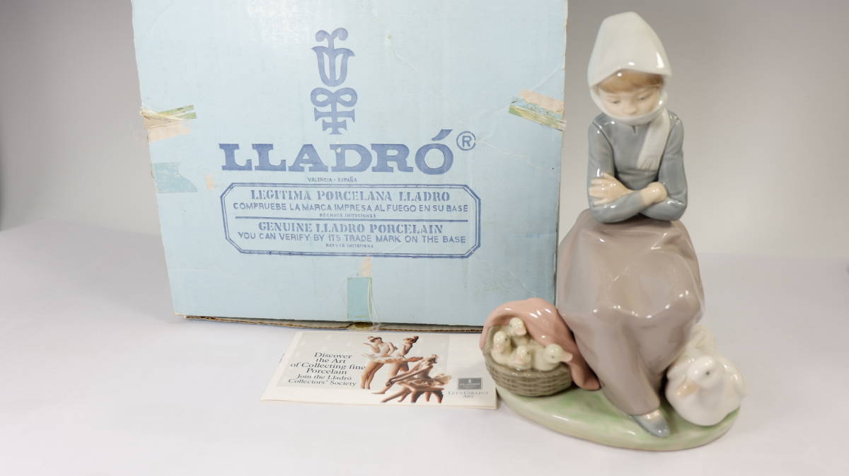 置物 リヤドロ公式オンライン 少女 リヤドロ 廃盤品 元気ですか？ 0 