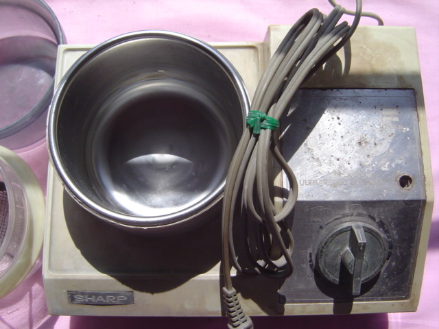 SHARP 卓上型 超音波洗浄機 UT-104 中古 SHARP 卓上型 超音波洗浄機 UT