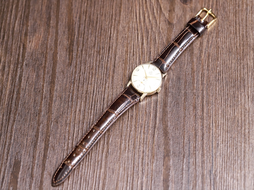 SILVERSMITH 激レア!!超美品【スミス/SMITHS K9金/YG/375】稼働 DELUXE 15