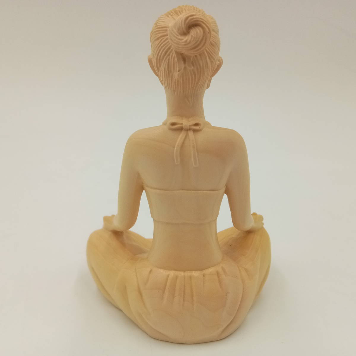 木彫り 柘植彫刻 : 女性像 木製置物 インテリア ヌード 裸婦像 現物