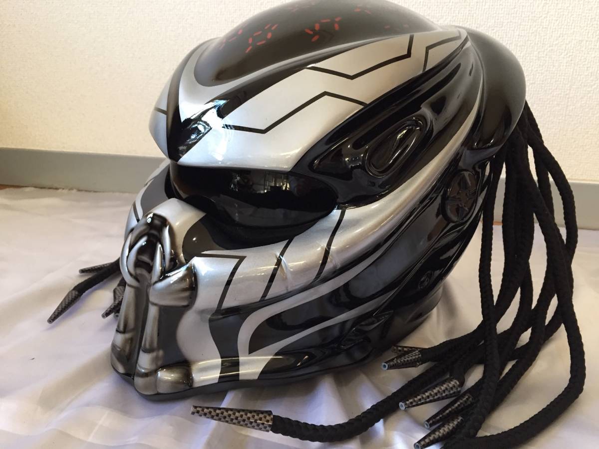 カスタムプレデターバイクヘルメット：ブラックマンバグロス、DOT 