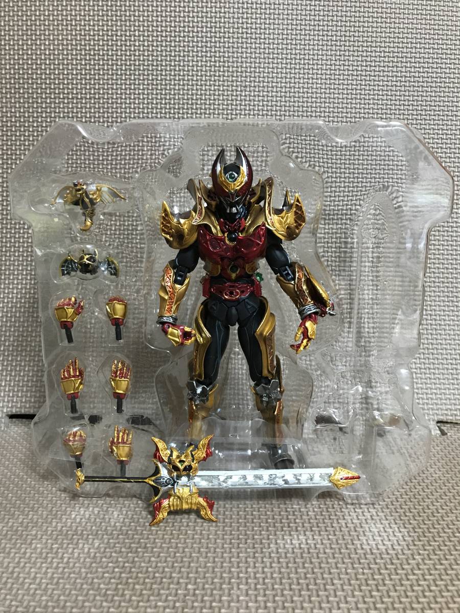 仮面ライダーキバ エンペラーフォーム S.I.C. | : 魂ウェブ限定 