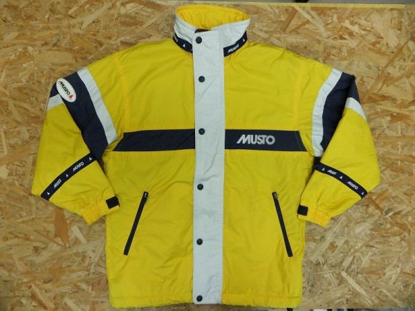 musto yachting デサント メンズ ポリエステル100% 隠しフード付き 中綿入り 裏起毛 切替デザイン セーリングジャケット イエロー×紺 L