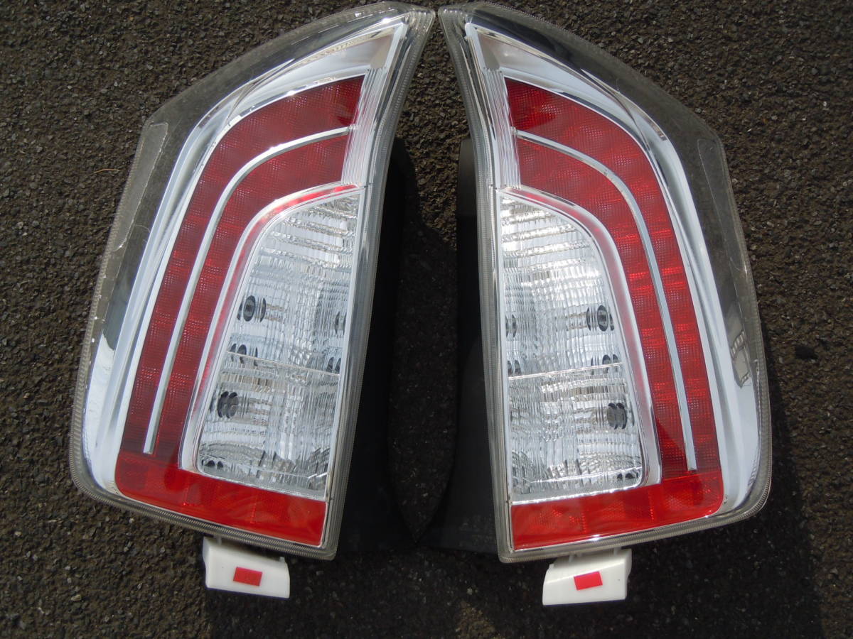 点灯確認済 前期 Lグレード 装着 全グレード対応 （寒冷機能付車除く） プリウス ZVW 30 後期 純正 テール レンズ 左右セット