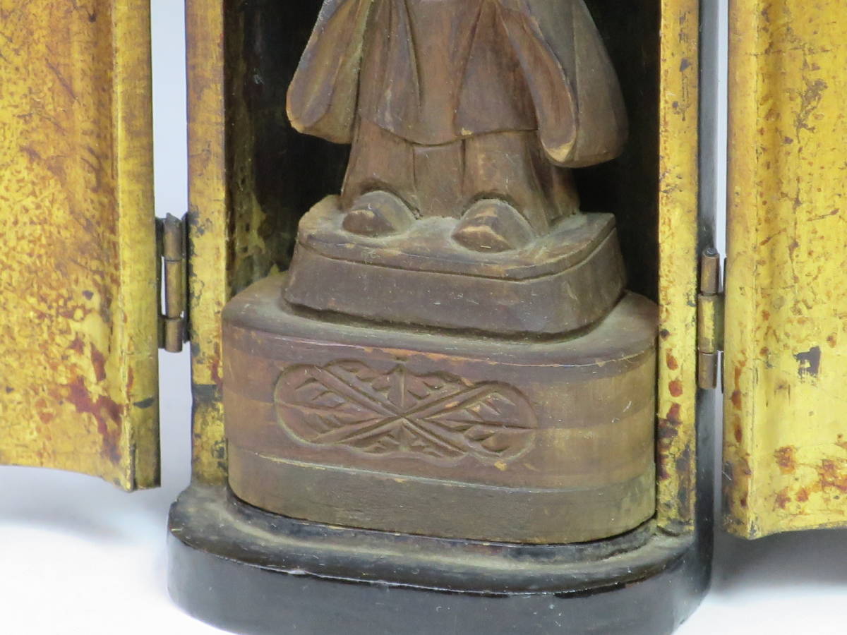 木彫 厨子入仏像 阿弥陀如来立像 豆仏 厨子入り 高さ約8cm 木彫