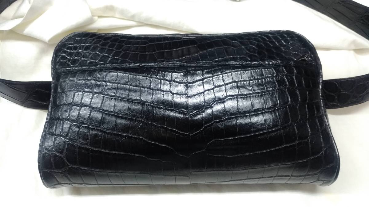 □ JRA認定 クロコダイル ボディバッグ フルオーダー品 □ 新品同様 