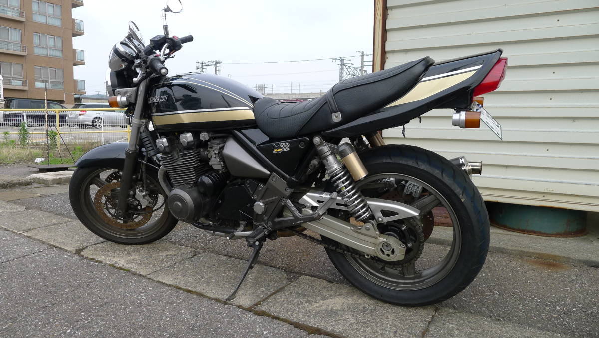 Kawasaki ゼファーχ タイガーカラー/オールペン 純正パーツ有 マフラー/フェンダーレス/ウインカー他