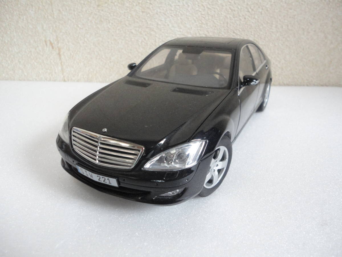 1⁄18 Mercedes-Benz Mercedes Benz AUTOart AMG 1:18 Model | G63