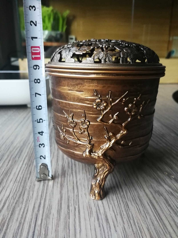 銅製 三足香炉 寂蔵出時代 金工細工『松竹梅文』花透かし蓋 精山造 香炉 高岡銅器 2026年最新Yahoo!オークション | 蝋型鋳銅 PAY 銅器 三足 三好三治 造 香炉&frasl;香器『高岡銅器鉄鉢型獅子蓋香炉&frasl;鶴彫金&frasl;焼青銅色銅製[空薫用
