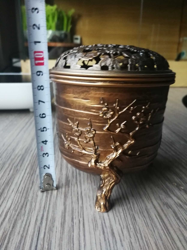 銅製 三足香炉 寂蔵出時代 金工細工『松竹梅文』花透かし蓋 精山造 香炉 高岡銅器 2026年最新Yahoo!オークション | 蝋型鋳銅 PAY 銅器 三足 三好三治 造 香炉&frasl;香器『高岡銅器鉄鉢型獅子蓋香炉&frasl;鶴彫金&frasl;焼青銅色銅製[空薫用