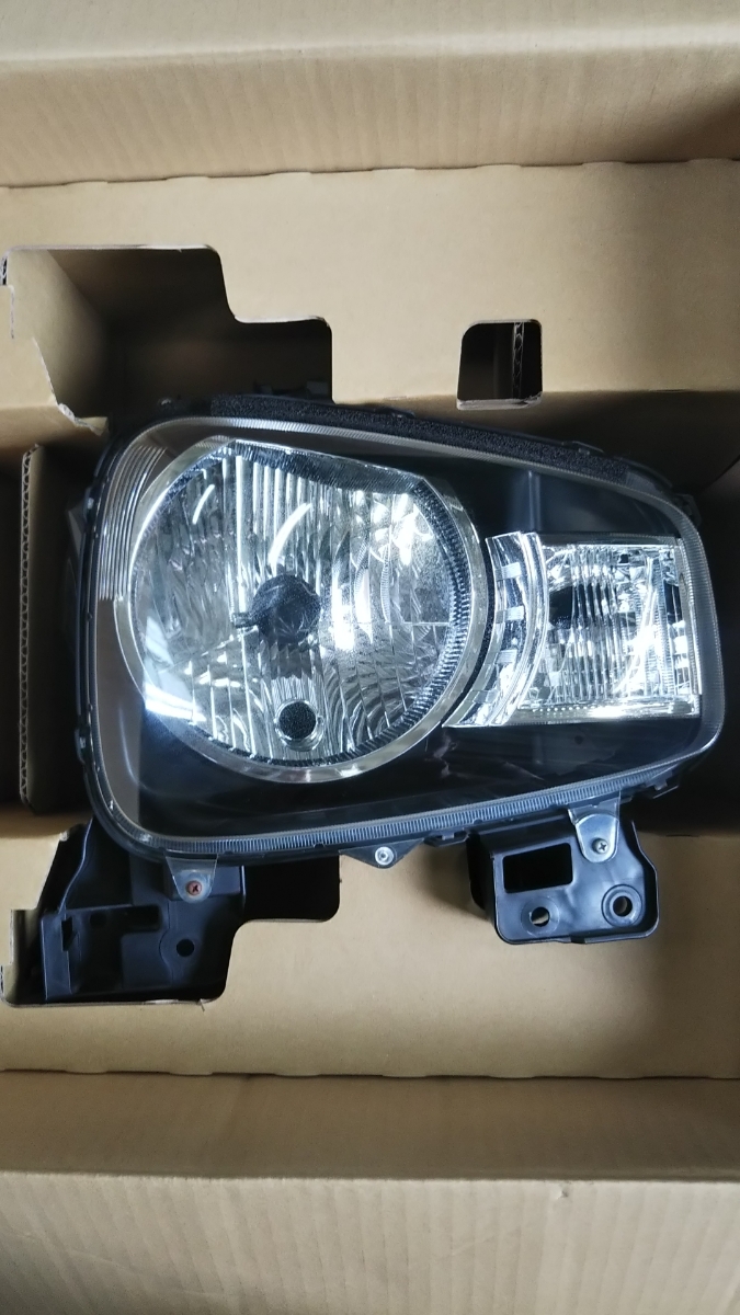 HA36Sアルト　ヘッドライト右側 HA36S アルト 右ヘッドライトユニット アルト スズキアルトヘッド