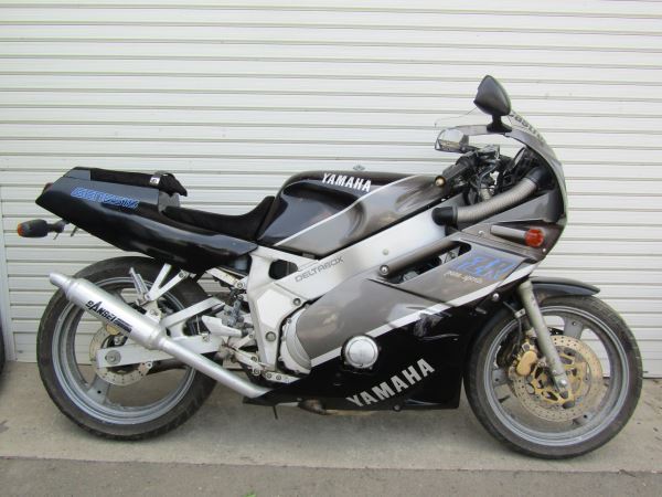 FZR400（3EN)★1WG★純正フロントフェンダー　検索番号19A78