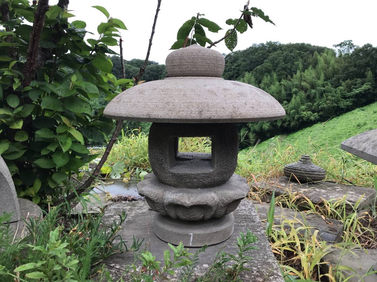 出雲石灯籠 オークション限定品 置灯籠 1尺5寸 薫花形 土江明夫石材 石灯籠 石灯篭 石灯ろう 庭園 伝統工芸(植木、庭木)|売買された ...