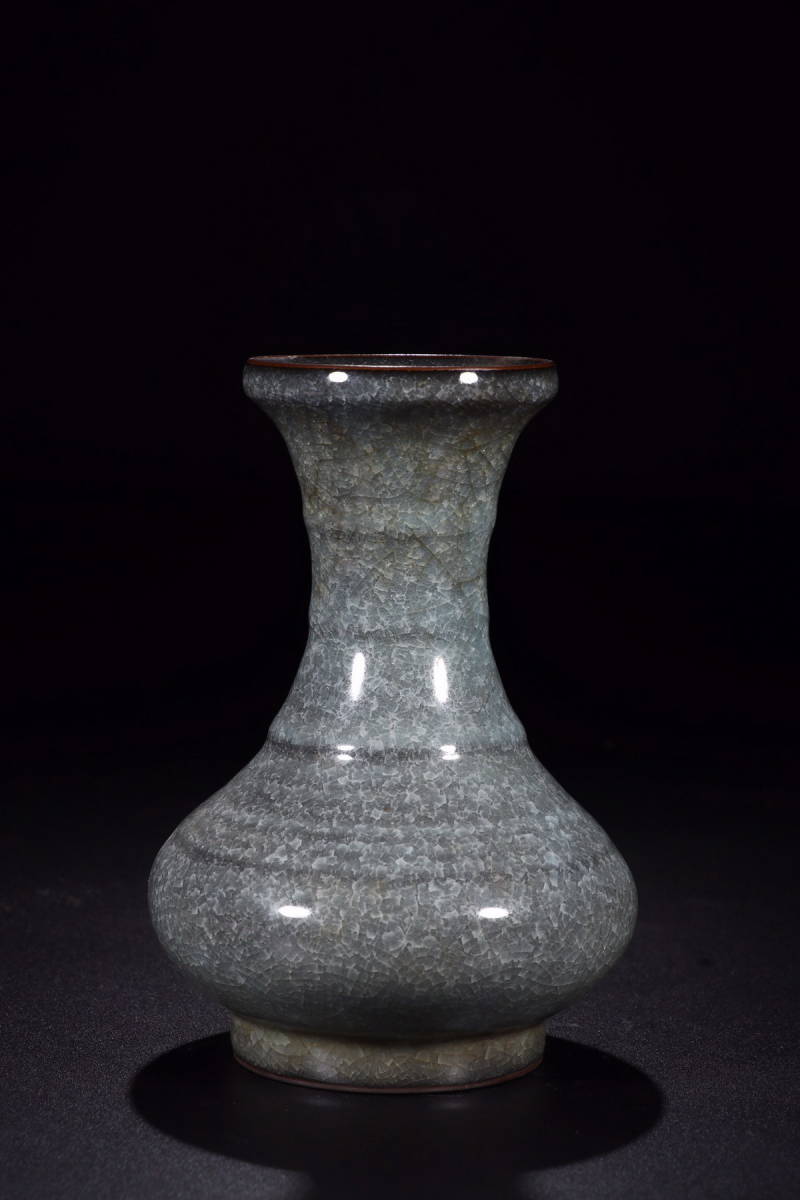 宋時代　汝窑冰片　瓜楞梅瓶　中国古美術 骨董品 旧家蔵出し 時代物 中国古美術 ◇宮崎古物店◇【古美術】【渡来】宋時代『汝窯氷裂紋賞瓶』手彫 清朝