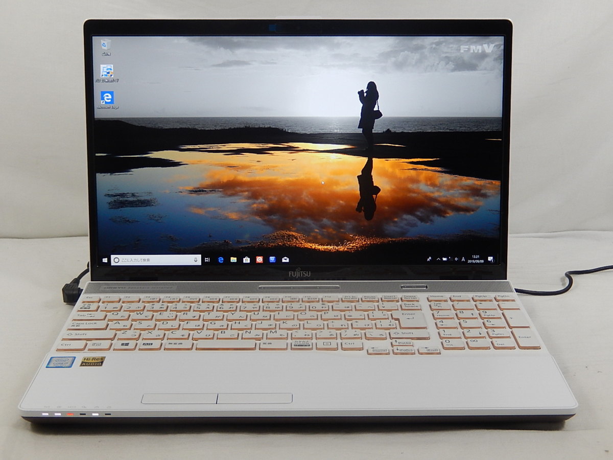 富士通 LIFEBOOK AH77/C2/Corei7 8550U 1.8GHz/8GB/SATA1TB+SSD128GB