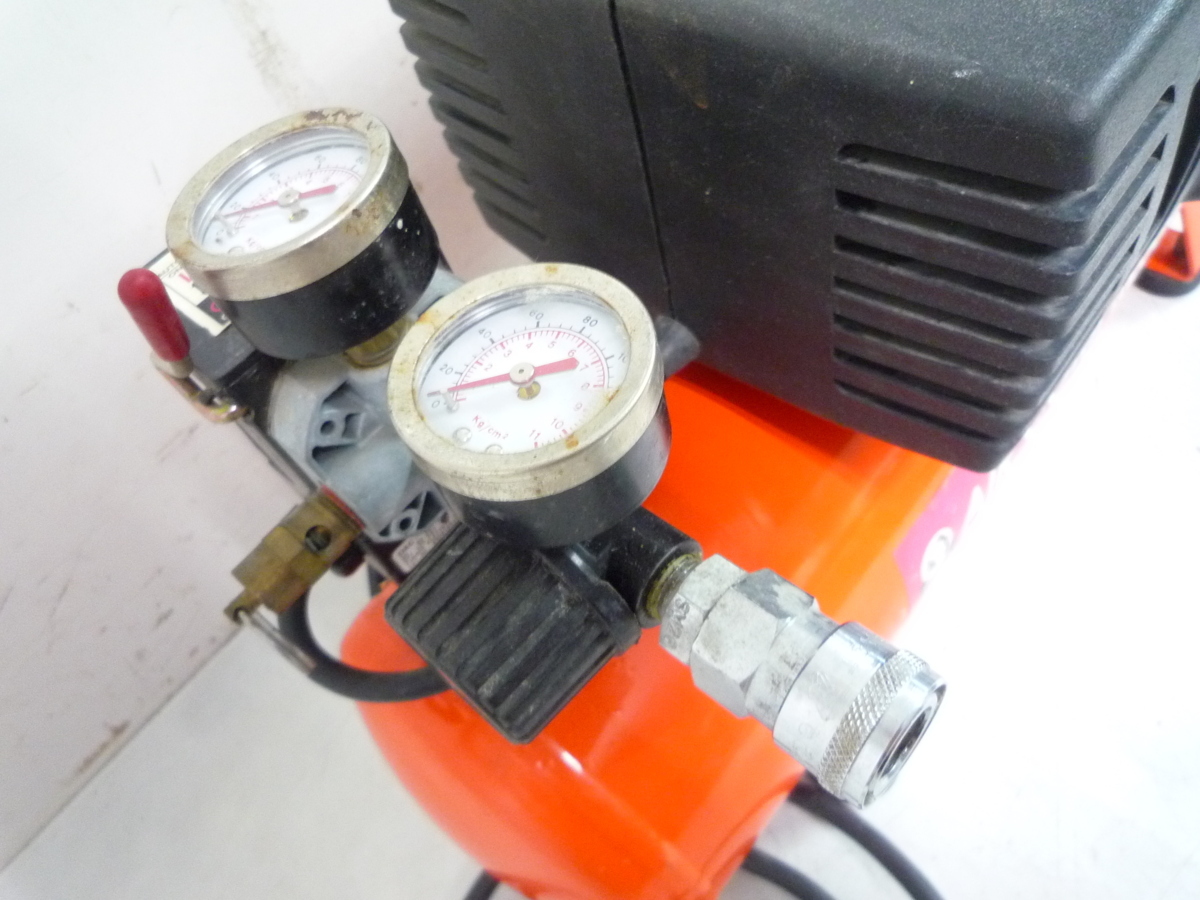 エアーコンプレッサー オイルレス 100V A13中古品fiac FX95 中古 