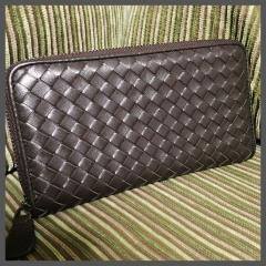 新品 イタリア製　老舗CordMeister 最高級ラムレザー 本革 総革仕立て イントレチャート製法 編込みラウンドファスナー財布　チョコレート