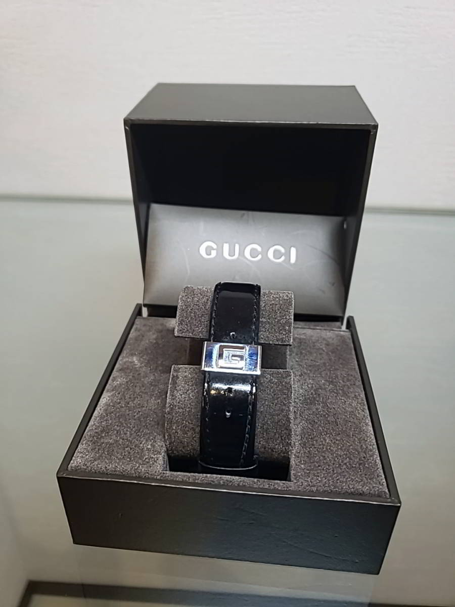 純正ケース付き GUCCI グッチ レディース腕時計 スクエアフェイス 革ベルト GUCCI グッチ Gフェイス レディース 腕時計 レザーベルト 美品 26新作