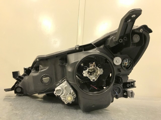 マークX GRX130 ヘッドライト 純正 中期 後期 | 右 HID G's 130系 HID車両