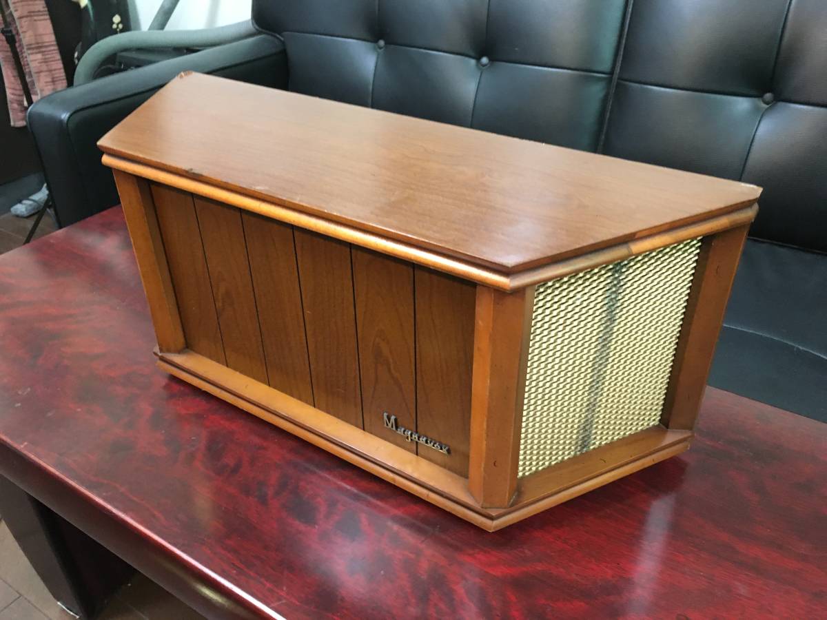 Magnavox Vintage r 1987年製のマグナボックス一体型ステレオシステム