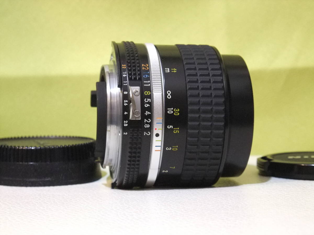 ○ニコン Ai-s Nikkor 85mm F2 大口径 中望遠 単焦点レンズ ニコン MF