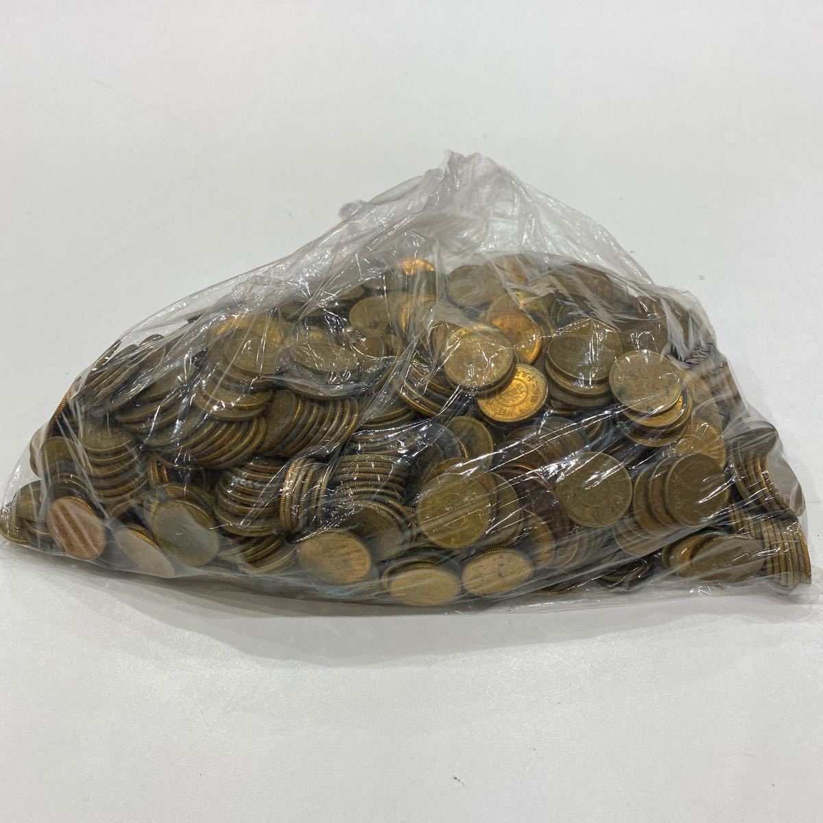 ☆1円 文久永宝 約600枚 大量セット/まとめ売り/総重量約2235ｇ/貨幣/硬貨/古銭/穴銭＃10920002  純金製u201c伊藤博文u201d千円札(デザイン)が全国初登場！出品総額3億円以上