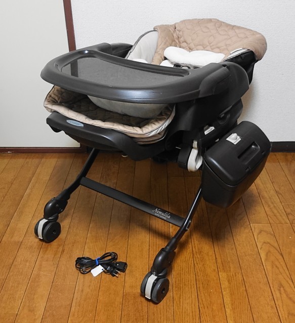 ★美品★コンビ ネムリラ オートスイング Combi 電動 ハイローチェア お得っ！厳選】電動 ハイローチェア コンビ Combi ネムリラ オート