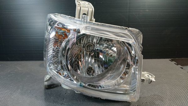 ★送料無料★4B133 良品 N BOX JF1 後期 ハロゲン 右ヘッドライト 印字L_1