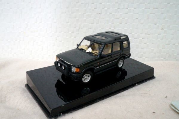 オートアート ランドローバー ディスカバリー 1/43 ミニカー