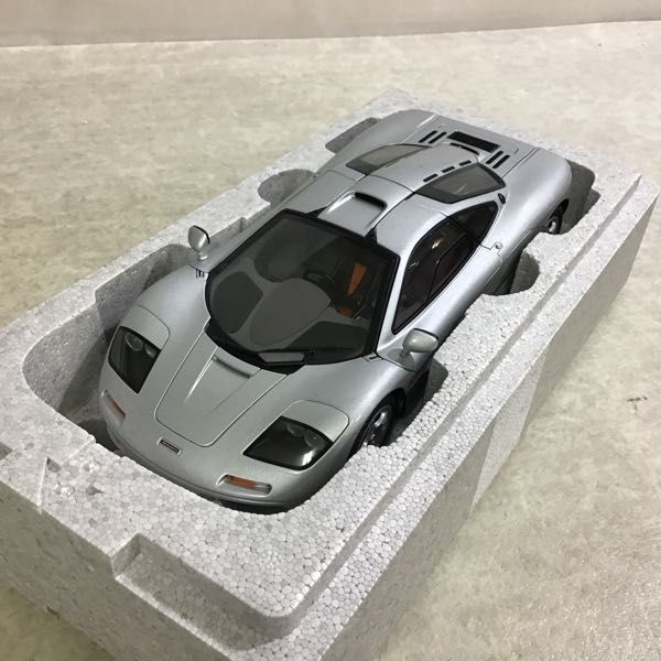 1円～ オートアート 1/18 マクラーレン F1 マグネシウム・ シルバー