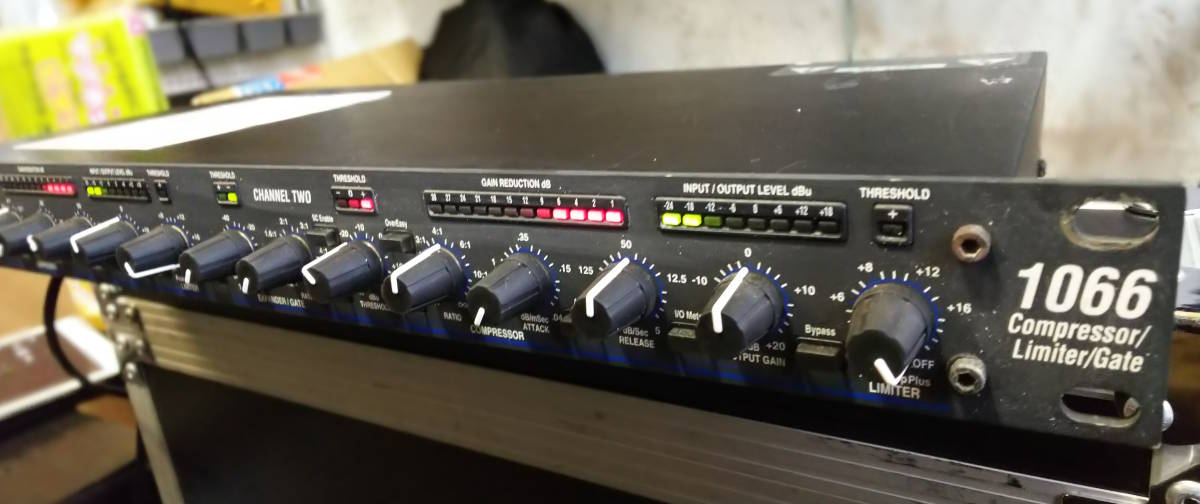 dbx 1066 Compressor/Limiter/Gate コンプレッサー・リミッター