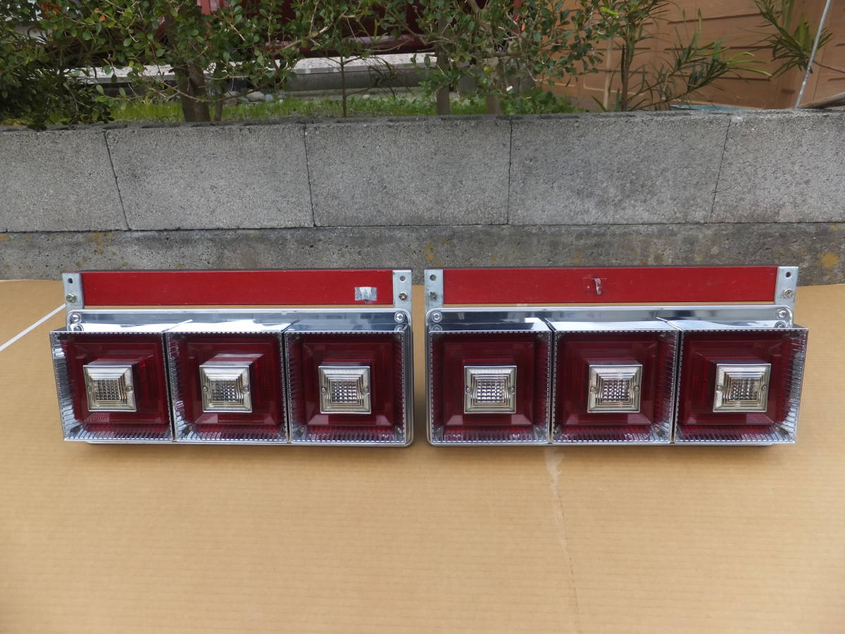 JB製小型角3連テール24Vリレー付☆綺麗です♪