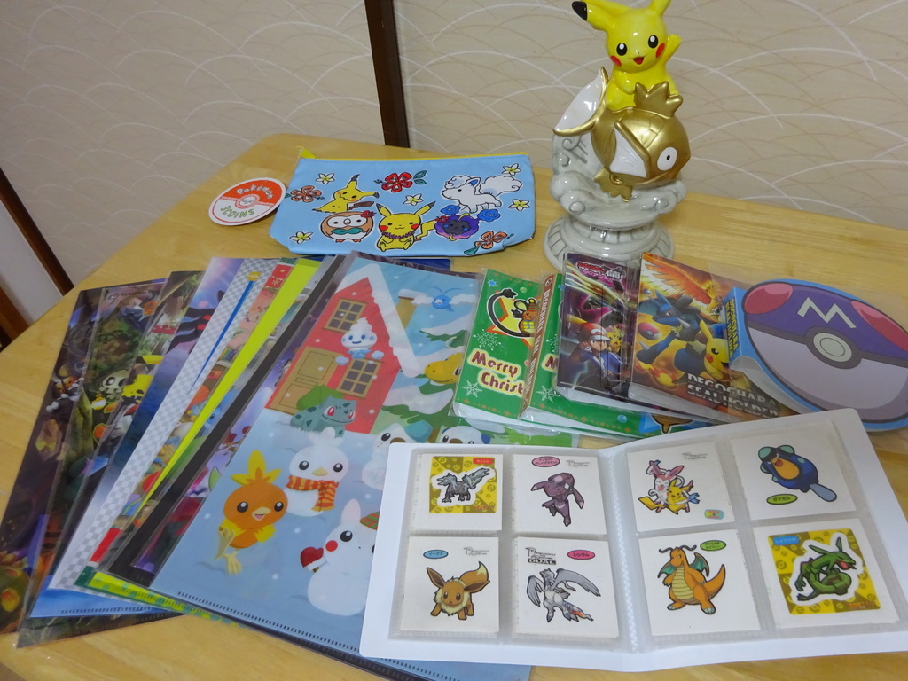 ピカチュウと金のコイキング貯金箱 ポケモンセンターナゴヤR ポケモン