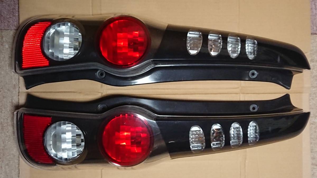 ミラ カスタム L275S L285S テール 左右 リア ダイハツ