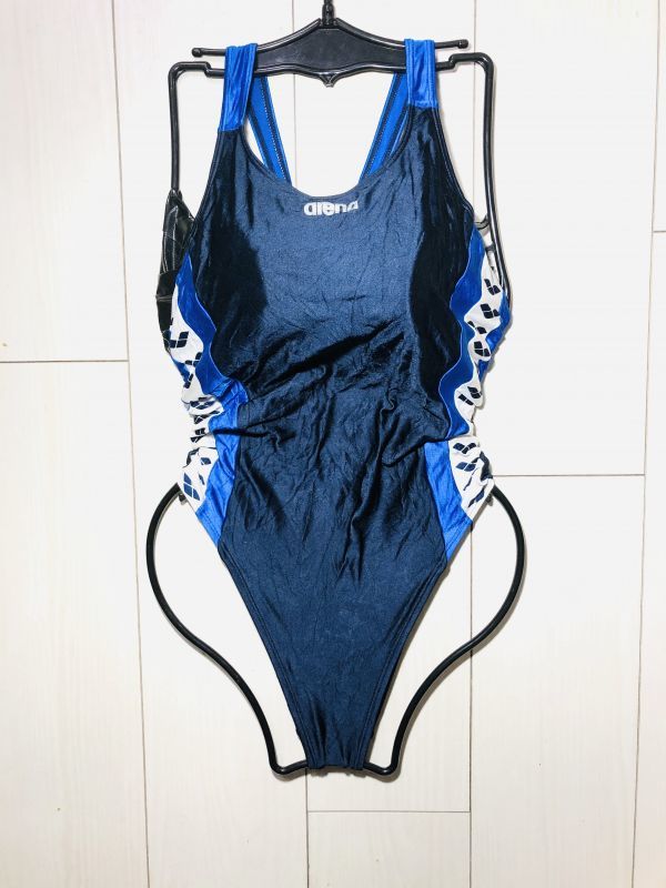 赤字超特価，格安 29アリーナ女子競泳水着L XAR-9456W 超光沢ネイビー&times;ブルー&times;ホワイトサイドロゴ柄 ハイレグオープンバック(ワンピース)｜売買されたオークション情報、yahooの商品情報をアーカイブ公 女性用