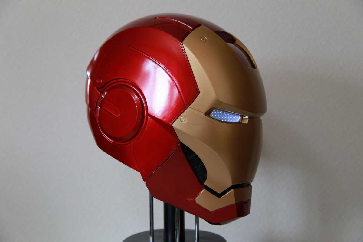 ハズブロ マーベル 1/1 アイアンマン エレクトロニック ヘルメット
