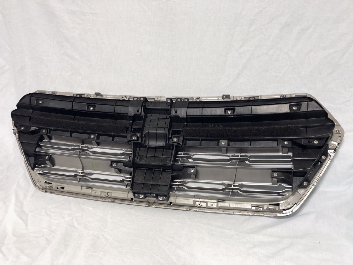 人気の中古品 スバル レガシィ アウトバック BS9 前期 純正 フロントグリル