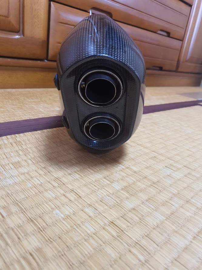 Vストローム1000 年式：14-16 アクラポビッチ ：スリップオンマフラー チタン (ヘキサゴナルサイレンサー)