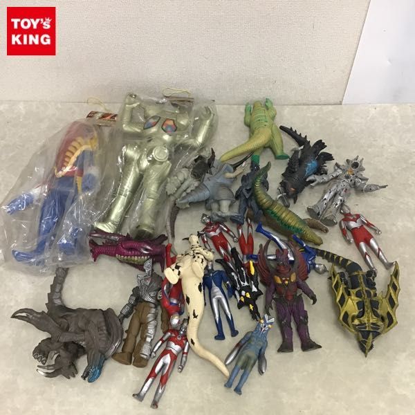 1円～ 訳あり ウルトラマン等 レッドキング、バルタン星人、キング