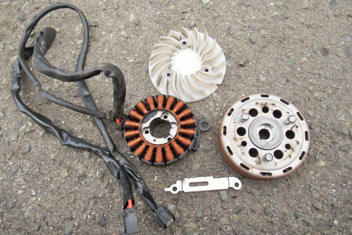 PCX125 JF28 ESP ステーターコイル ジェネレーター 