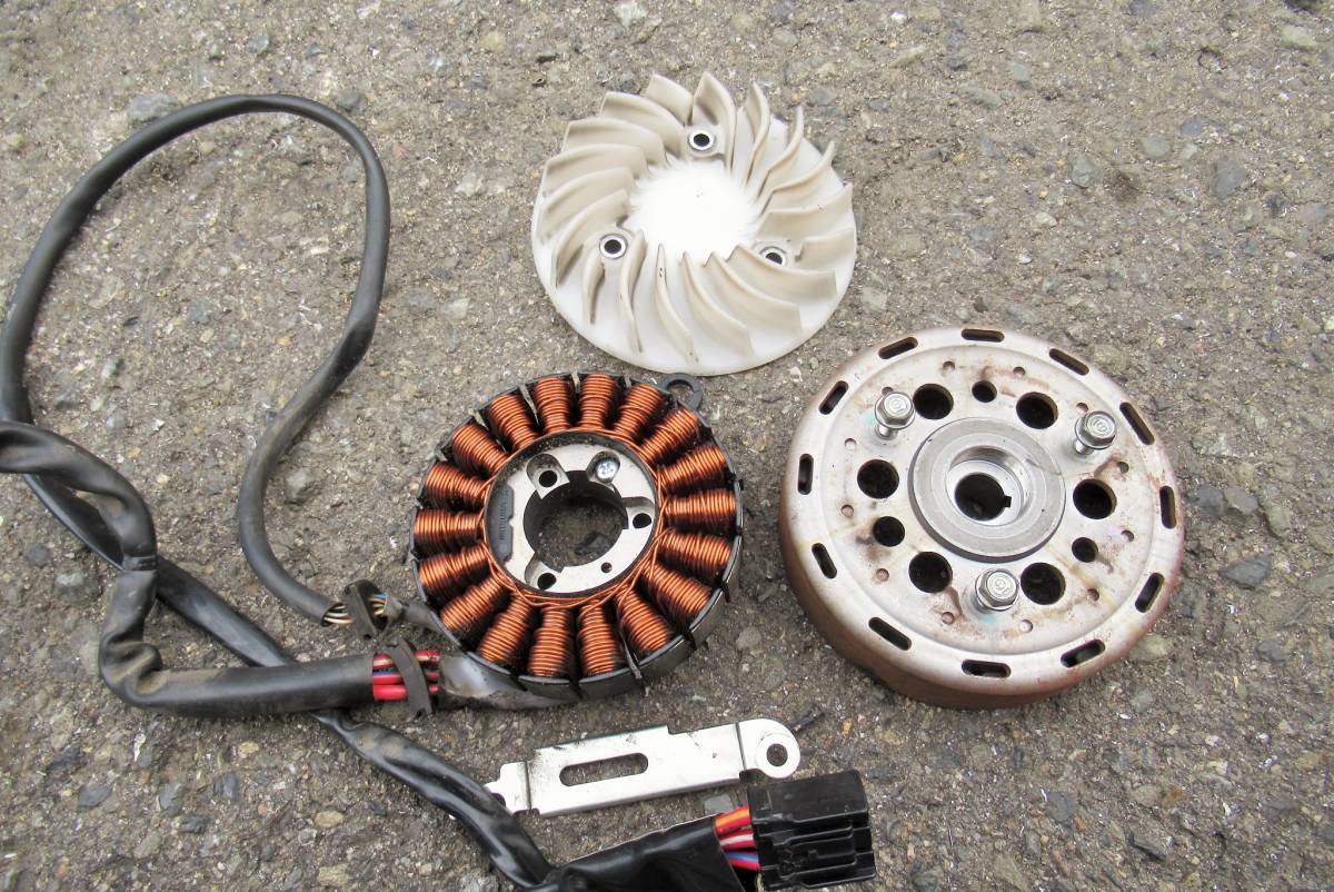 PCX125 JF28 ESP ステーターコイル ジェネレーター 