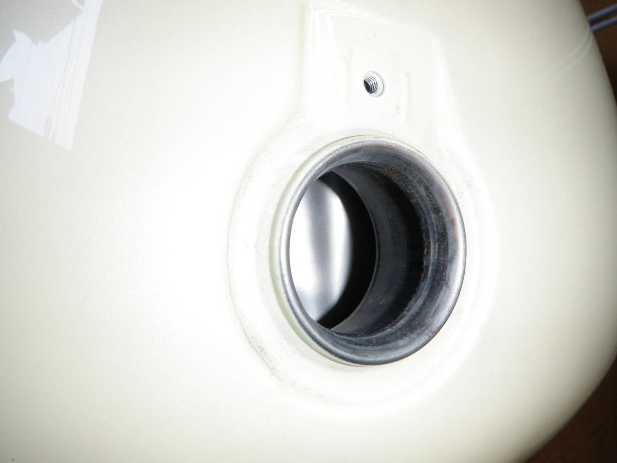 ビラーゴ　 ヴィラーゴ　フュエールタンク　ガソリンタンク　艶有り　小エクボ数ヶ所有り（スプレンディッドベージュ）　希少 ビラーゴ250 ヤマハ XV250 96年式 Deepaヤマハ 中古バイクパーツ販売専門店アイラブモータービラーゴ250&frasl;