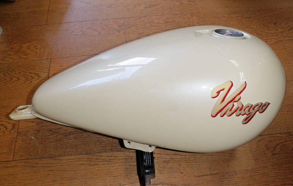 ビラーゴ　 ヴィラーゴ　フュエールタンク　ガソリンタンク　艶有り　小エクボ数ヶ所有り（スプレンディッドベージュ）　希少 ビラーゴ250 ヤマハ XV250 96年式 Deepaヤマハ 中古バイクパーツ販売専門店アイラブモータービラーゴ250&frasl;