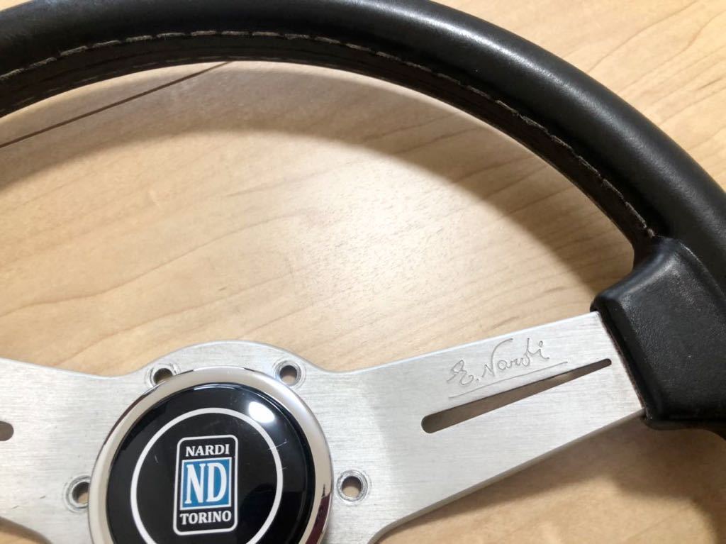 美品・刻印有ナルディ ステアリング クラシック シルバー 33φ 車用