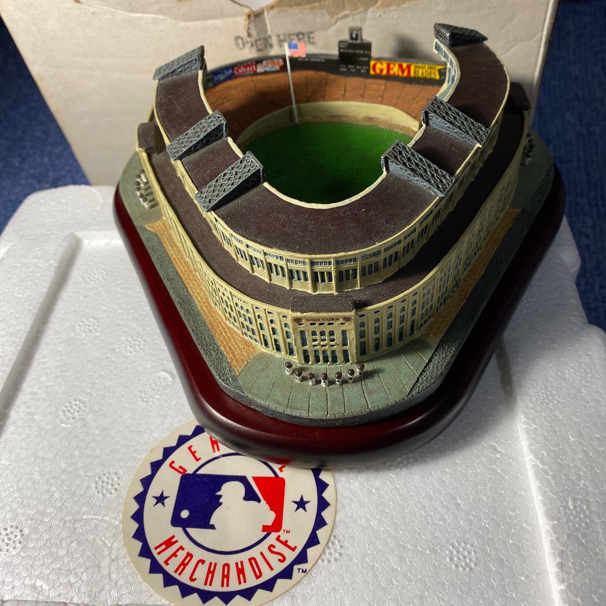 組み立て模型 MLB メジャーリーグ 3D ミニチュアスタジアム Mint社製 