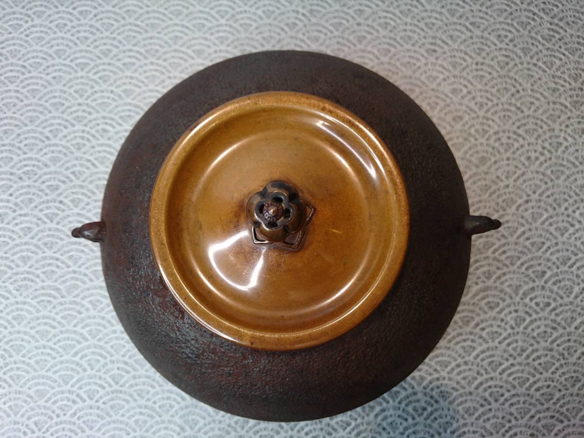 A03-0422 深口形釜 人間国宝 畠春齊 茶釜 茶道具 共箱 共布 二代目