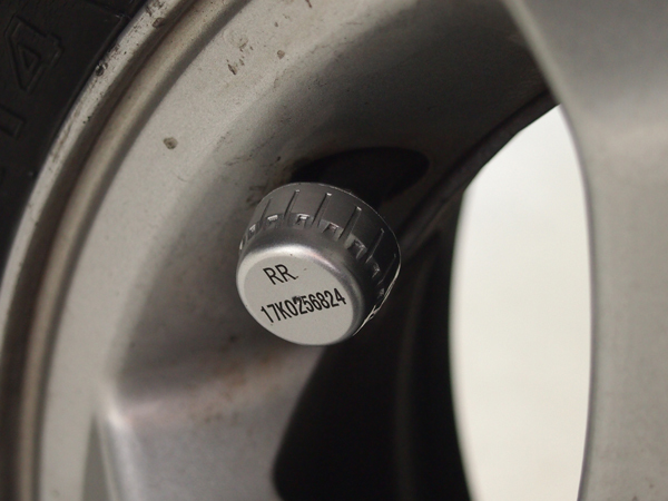 | 汎用空気圧&frasl;温度&frasl;電圧モニタリングシステム アメ車と逆輸入車の タイヤ空気圧 TPMS タイヤ空気圧モニター モニタリングシステム」の人気商品一覧・価格比較 タイヤ 空気圧モニタリングシステム 汎用 システム 太陽エネルギー&frasl;USB二 温度 価格.com - TDMシリーズとは／株式会社T&amp;Dレグルス